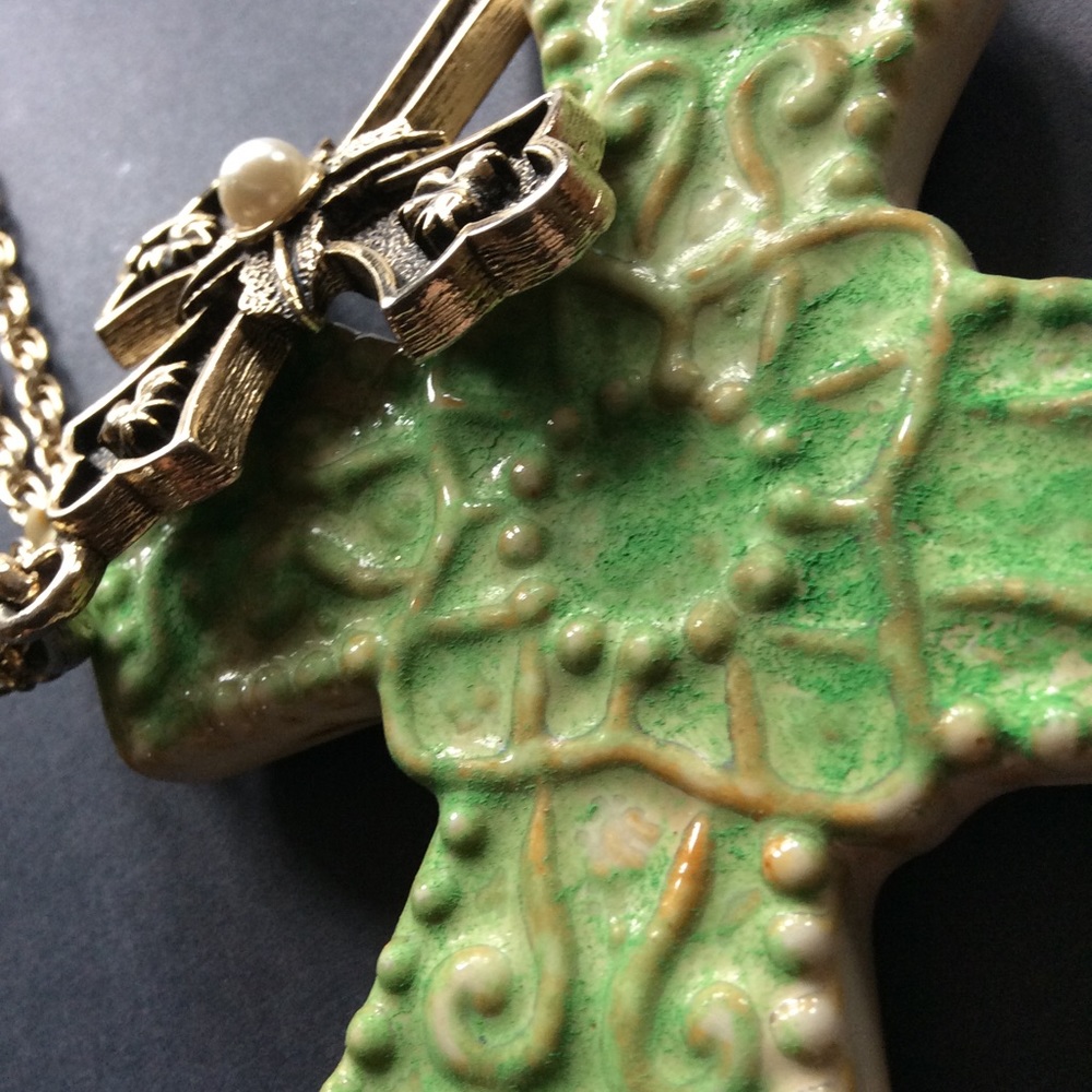 Vintage: 1975 Sarah Coventry Peace Cross. - Picture 11 of 11